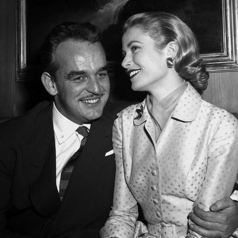 الأمير رينيه Prince Rainier والأميرة غريس كيلي Grace Kelly-26 عام