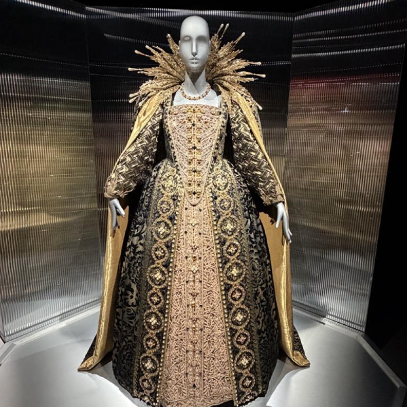 سواروفسكي Swarovski تكشف فصلا استثنائيا من معرضها العالمي Masters of Light – Hollywood