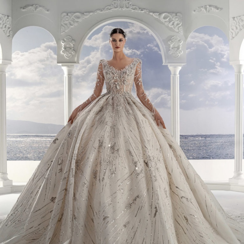 إطلالة زفاف ملكية