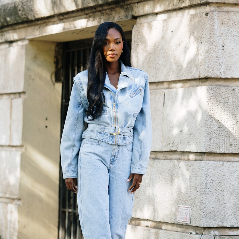 إطلالة صباحية من الدنيم 