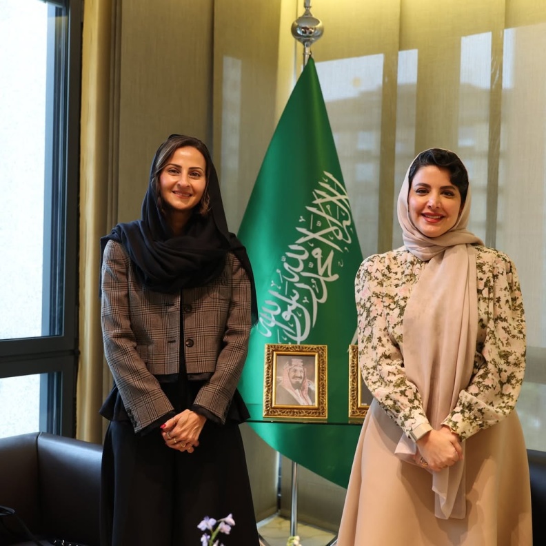 الأميرة سارة بنت بندر تبحث تعزيز التعاون الدولي لقطاع التمور خلال زيارتها إلى مدريد