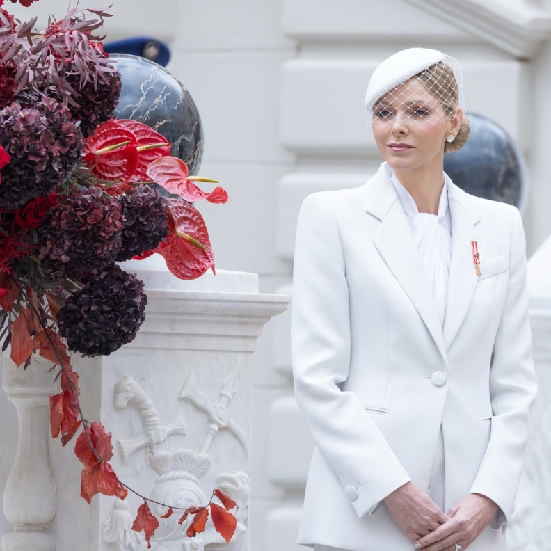 الأميرة شارلين ببدلة من ماركة Giorgio Armani