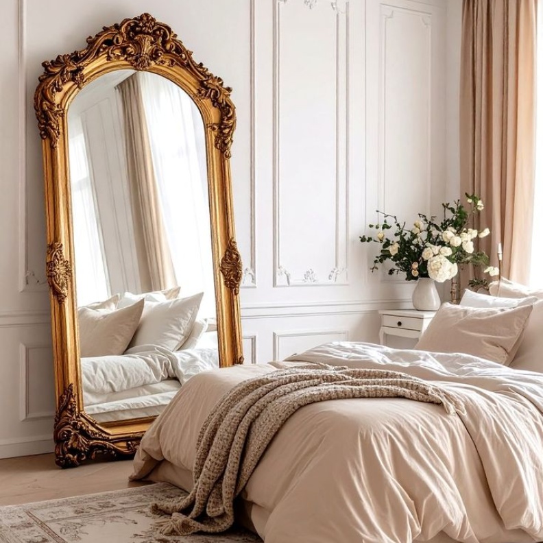 القطع العتيقة المستوحاة من الطراز الباريسي المذهب