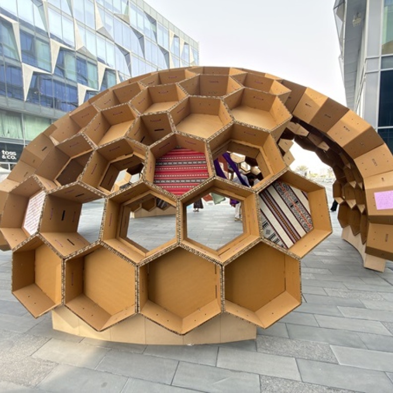 "قبّة الشمول".. تحفة فنية تحتفي بإبداعات أصحاب الهمم في قلب أسبوع دبي للتصميم 2025