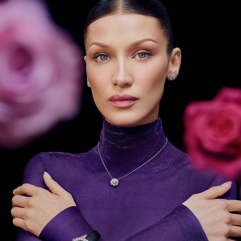 خضعت بيلا حديد لعملية إزالة دهون الخدين 