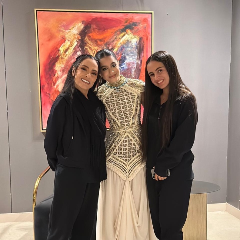 كواليس لقاء ياسمينا العبد وشريهان في افتتاح المتحف المصري الكبير