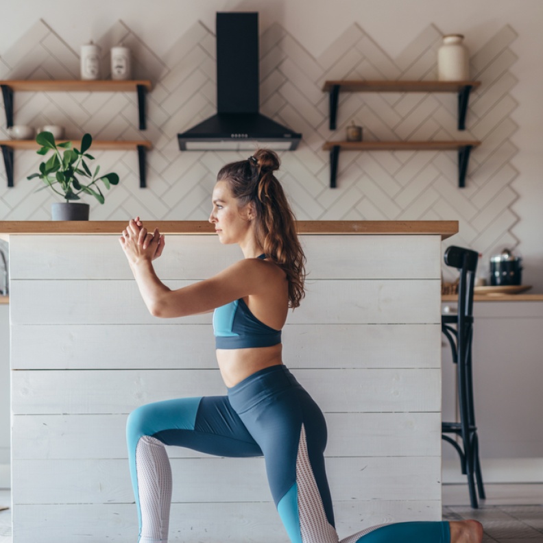 كيفية حرق الدهون باستخدام وزن الجسم فقط في المنزل