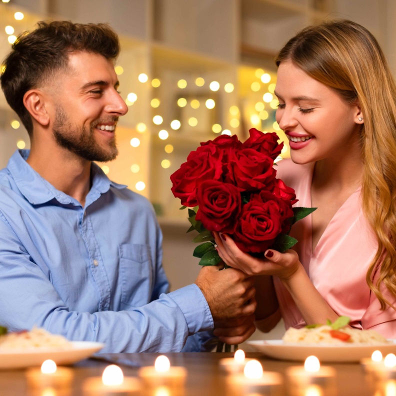 لغة الجسد تكشف عن الحب وتخبر الطرف الاخر بالمشاعر المخفية