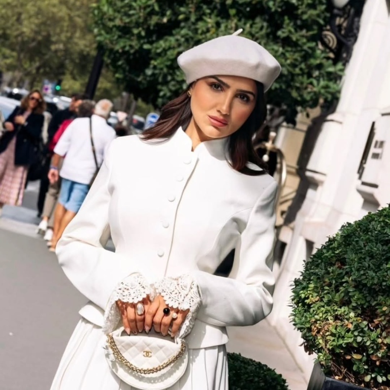 مي عمر تساند زوجة كريم محمود عبدالعزيز