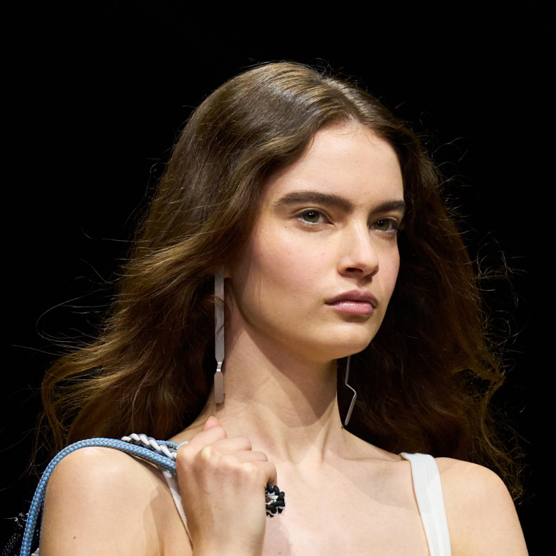 روتين العناية بالبشرة في المنزل