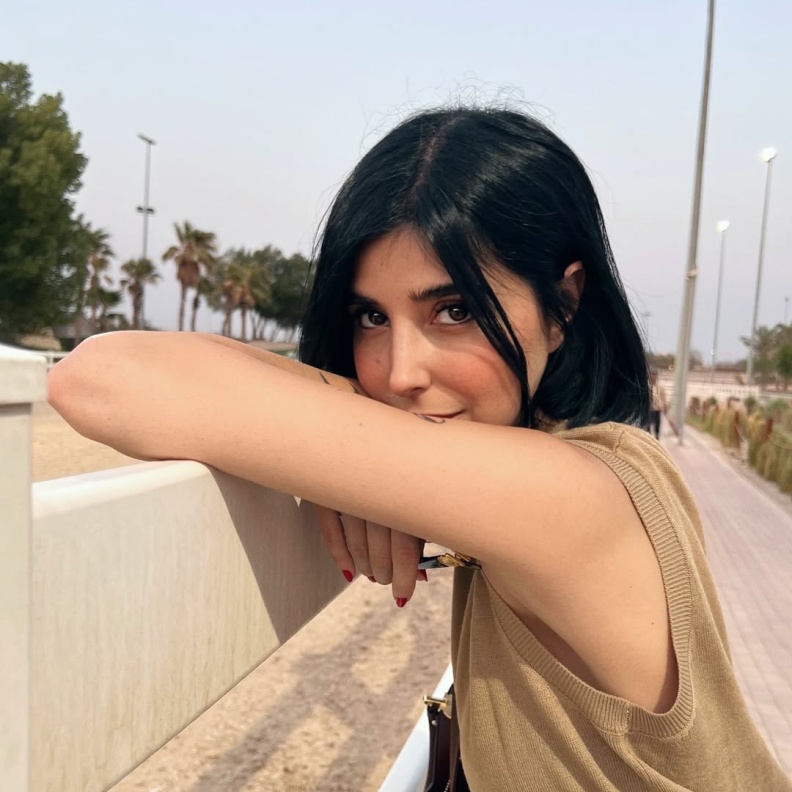  الممثلة زينة