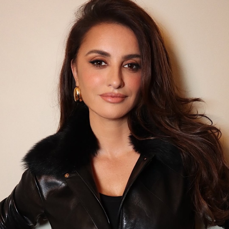 النجمة بينلوبي كروز- صورة من انستغرام Hung Vanngo