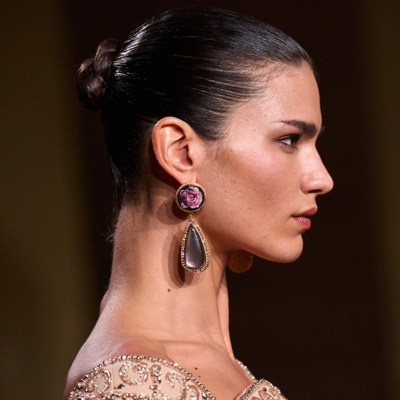 صيحات البلاشر القوي والمناسب لصاحبات البشرة السمراء