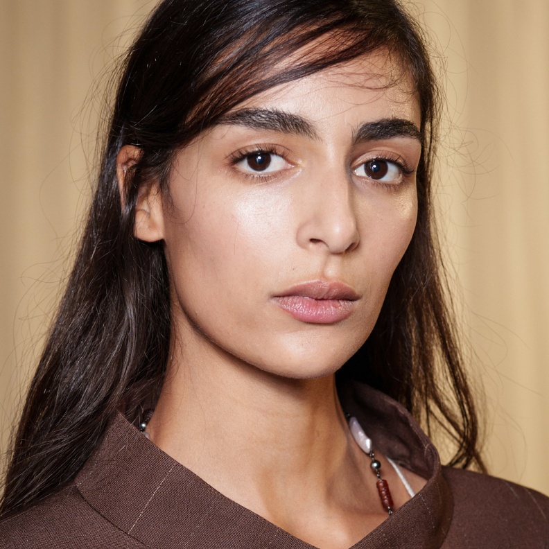  عارضة دار Tory Burch