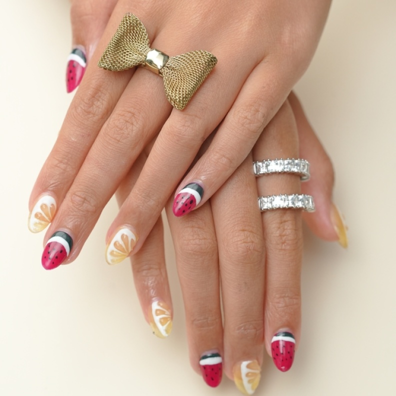 خياراتنا من ماسكات طبيعية لتغذية الأظافر والجلد المحيط بها