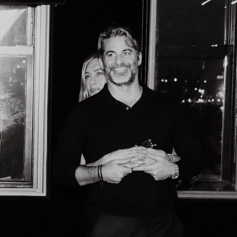 جينيفر أنيستون وحبيبها