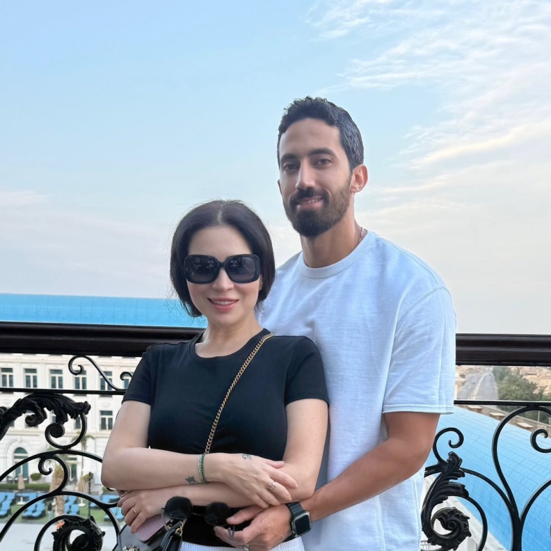 مي عز الدين وزوجها أحمد تيمور