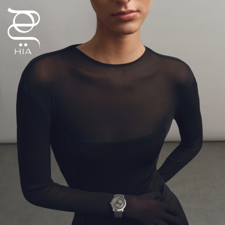 جلسة تصوير خاصة مع دار Breitling بعنوان "أناقة الزمن بروح أنثوية معاصرة"