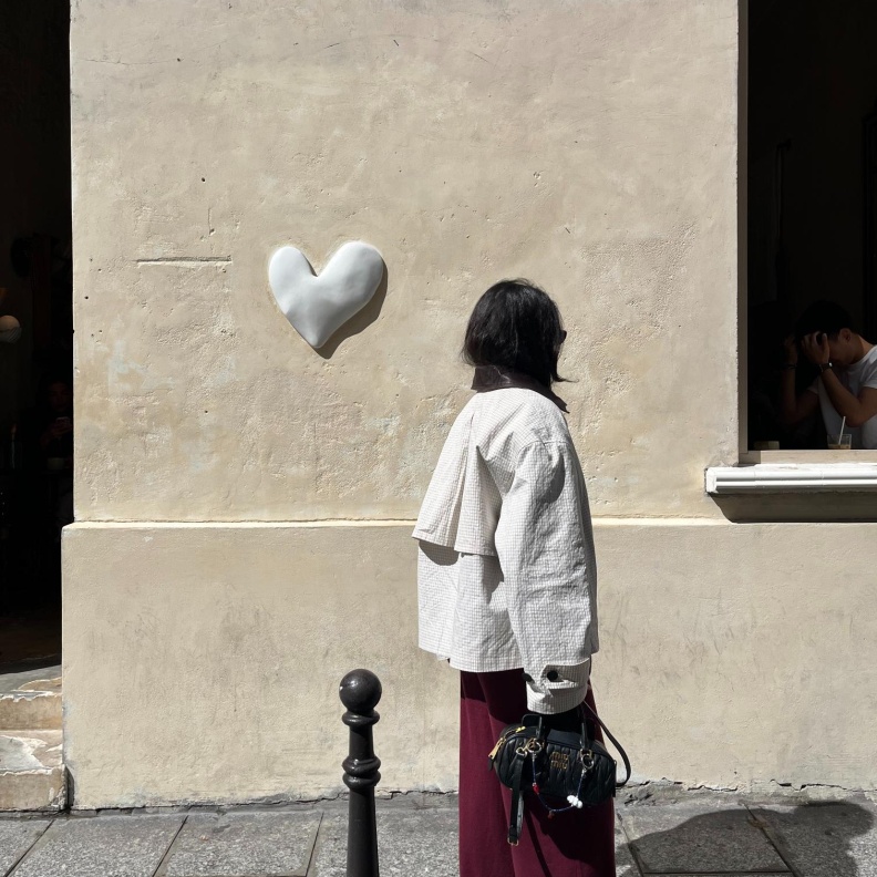 خاص لـ "هي": هكذا تصنع منسقة الأزياء السعودية شوق آل دوله بصمتها في عالم تنسيق الأزياء