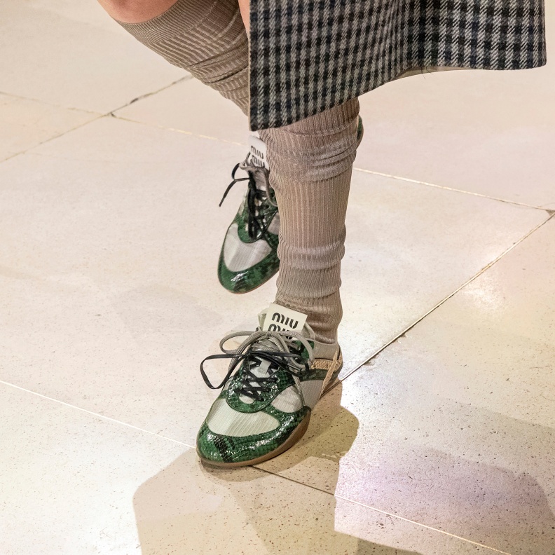 صيحة السنيكرز لشتاء 2025 