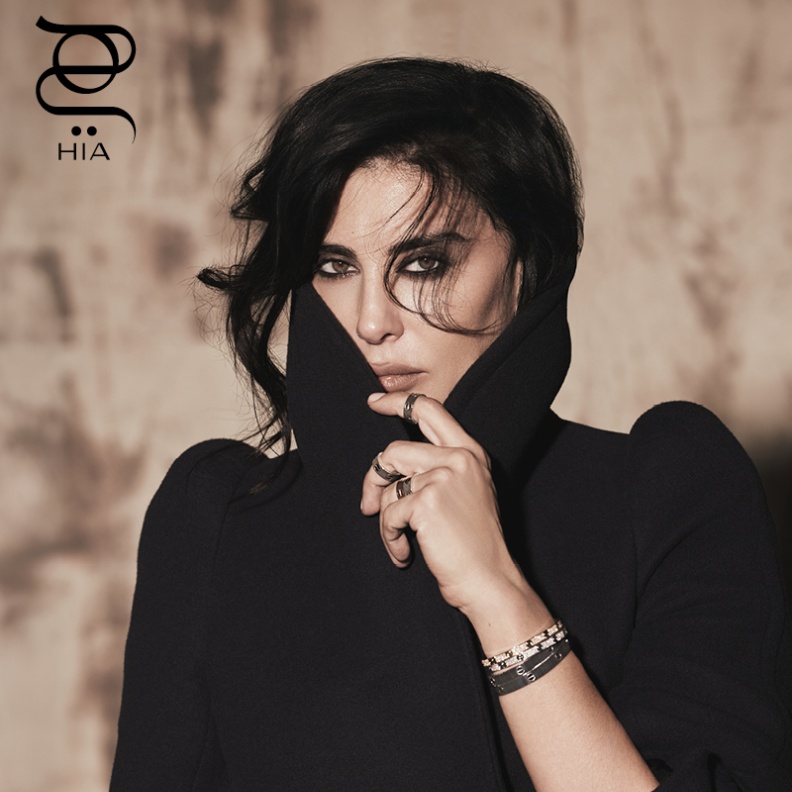 نادين لبكي نجمة عدد نوفمبر من "هي"