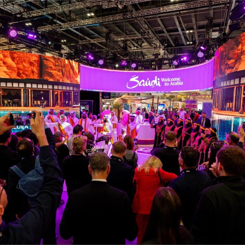 افتتاح الجناح السعودي في معرض لندن السياحي بحضور طاغ لوسائل الإعلام العالمية