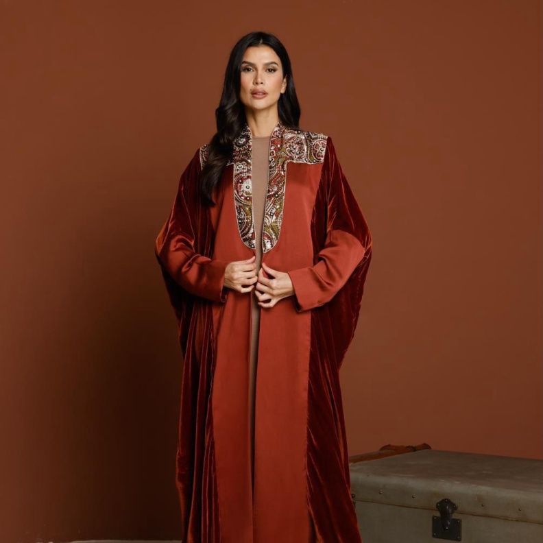 ما بين الضوء والمخمل... تفاصيل أسرتنا في أنا عربية 2025