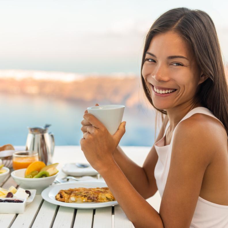 أفضل عروض الطعام في فنادق الإمارات خلال موسم الأعياد