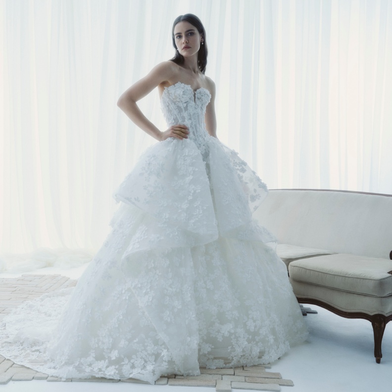 أوفرسكيرت بالكشكشة من  Rivini