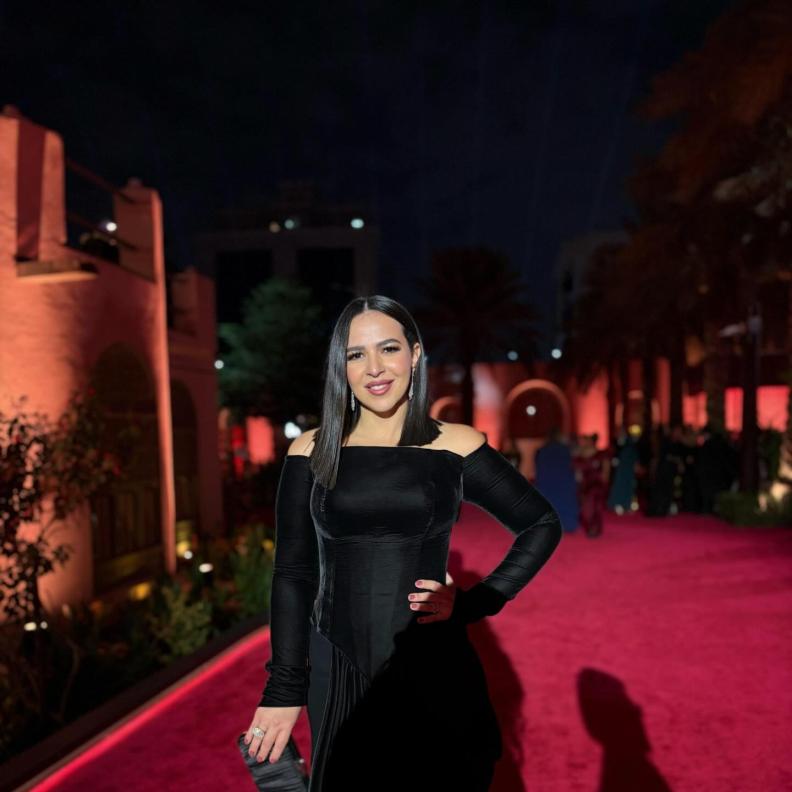 إطلالات إيمي سمير غانم بالمجوهرات الناعمة أناقة بسيطة بحضور لافت