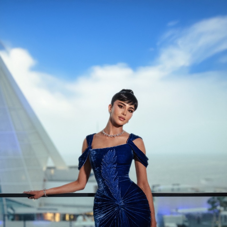 تعرفي على دور المجوهرات العالمية التي زيّنت إطلالات نجمات البحر الأحمر السينمائي