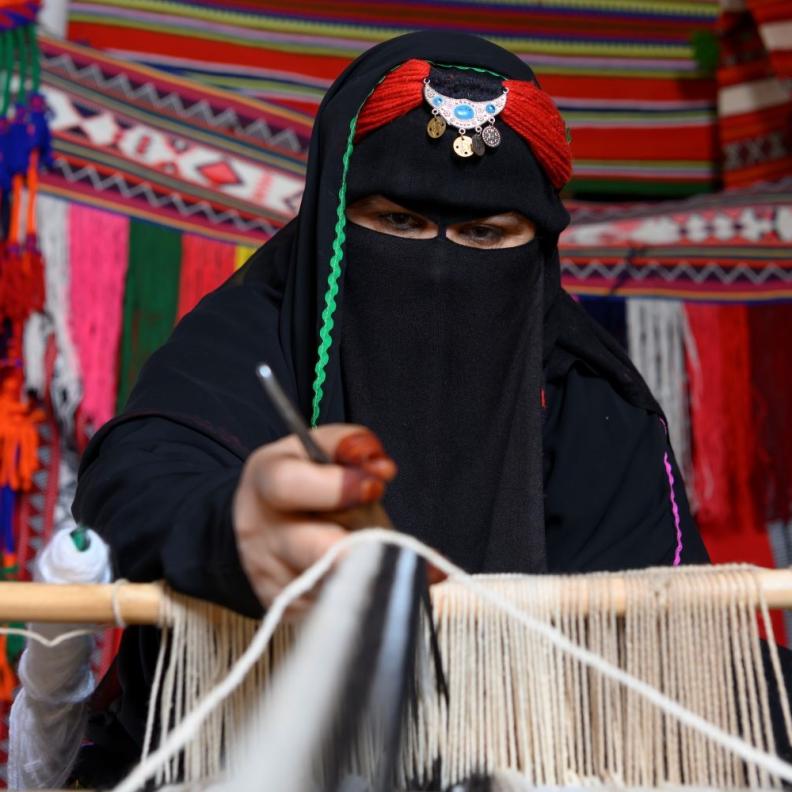 توسيع نطاق السدو وتسجيل البشت في قائمة التراث الثقافي لدى اليونسكو 