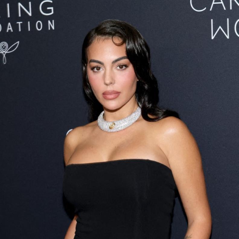 كريستيانو رونالدو يتقدم لحبيبته جورجينا رودريغيز بخاتم زواج خيالي