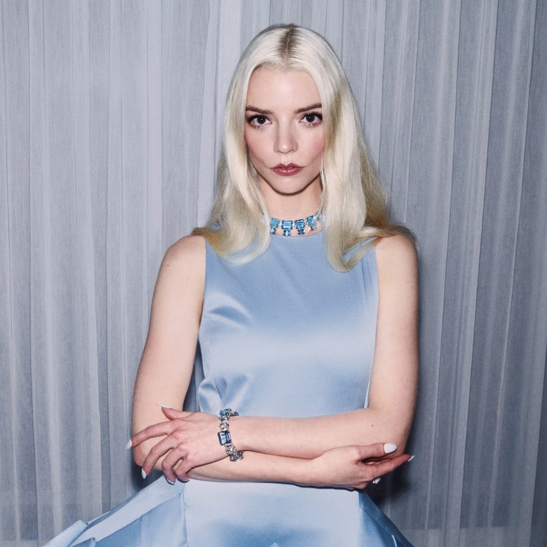 مجوهرات أنيا تايلور جوي عضو لجنة مهرجان مراكش