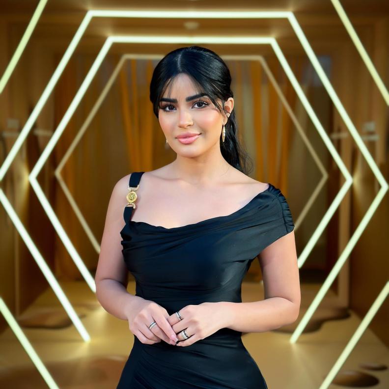 ميلا الزهراني سفيرة دار مجوهرات بوشرون تتصدر الترند 