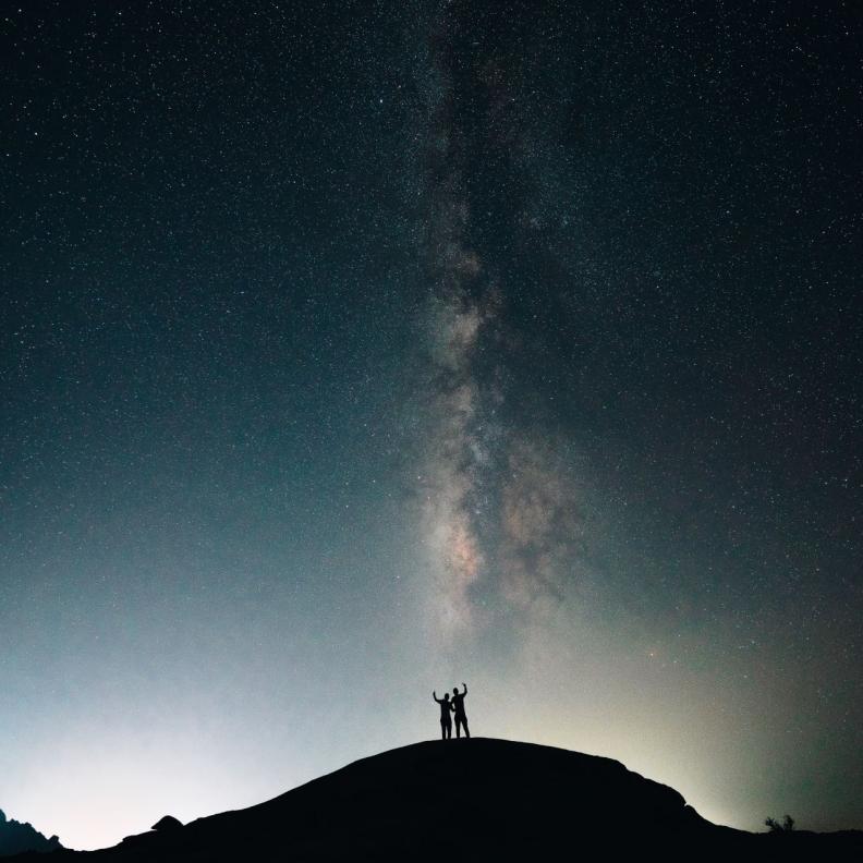 ليلة ساحرة بين النجوم في البحر الأحمر… مطاعم فاخرة تستقبل 2026 بين الهدوء والرفاهية