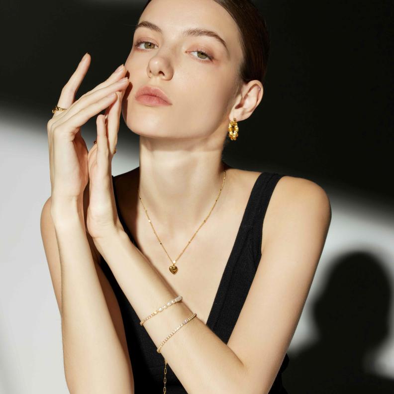 هل جربتِ يومًا الصمت كآلية بقاء