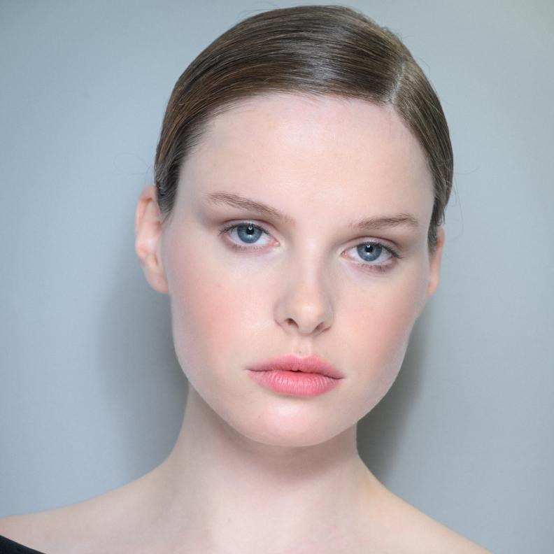 اسرار الجبهة المشدودة