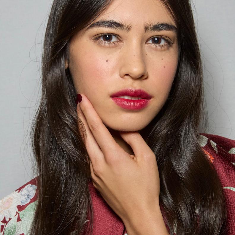 تفتيح المنطقة حول الشفاه