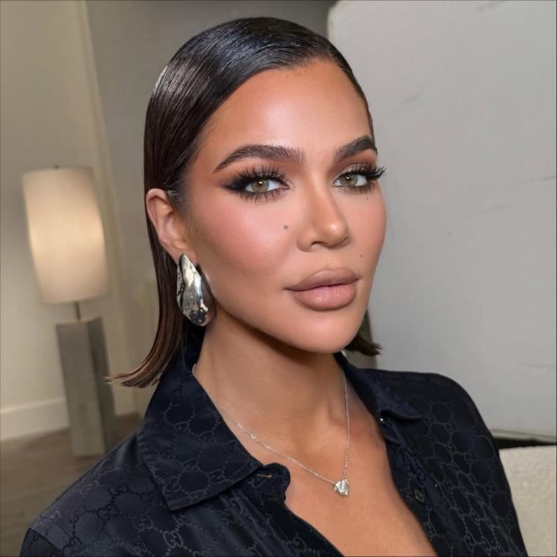 رسمات الحواجب العريضة والطويلة من وحي khloe kardashian