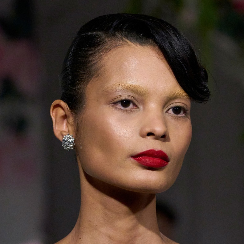  صبغ الحواجب