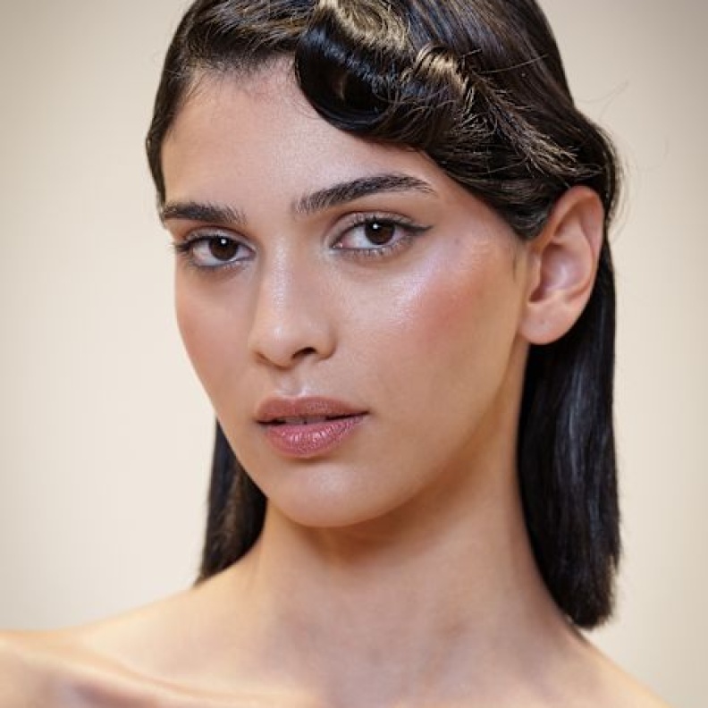 عارضة Tamara Ralph