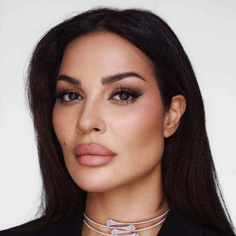 نادين نجيم صورة من انستغرامها