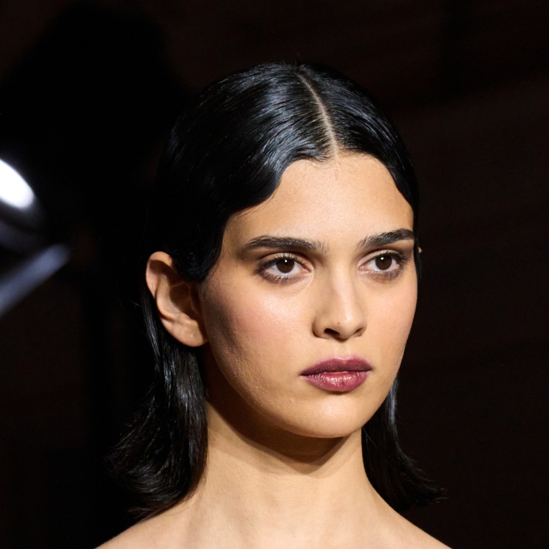 جمالك المغربي: ماسك النيلة الأزرق يمنح بشرتك إشراقة طبيعية