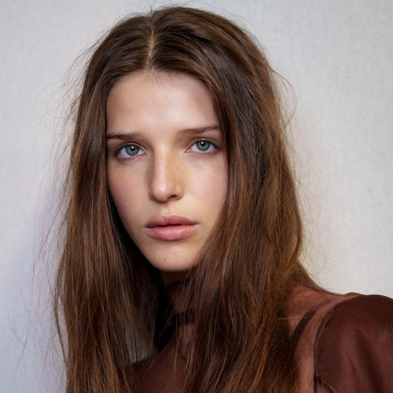 أي تقنية تمنحك مظهر الشعر الانسيابي قبل المناسبات