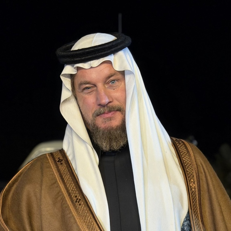 ترافيس فيميل