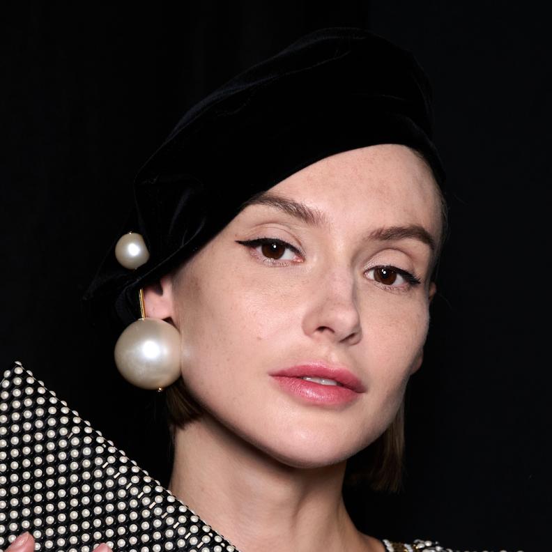 دليل هدايا الأعياد 2025: اختيارات تفيض بالجمال وتستحقّ الإهداء