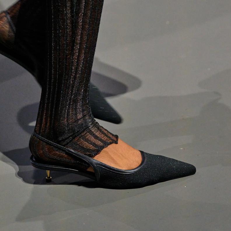 موضة الkitten heels من تصميم Cfc