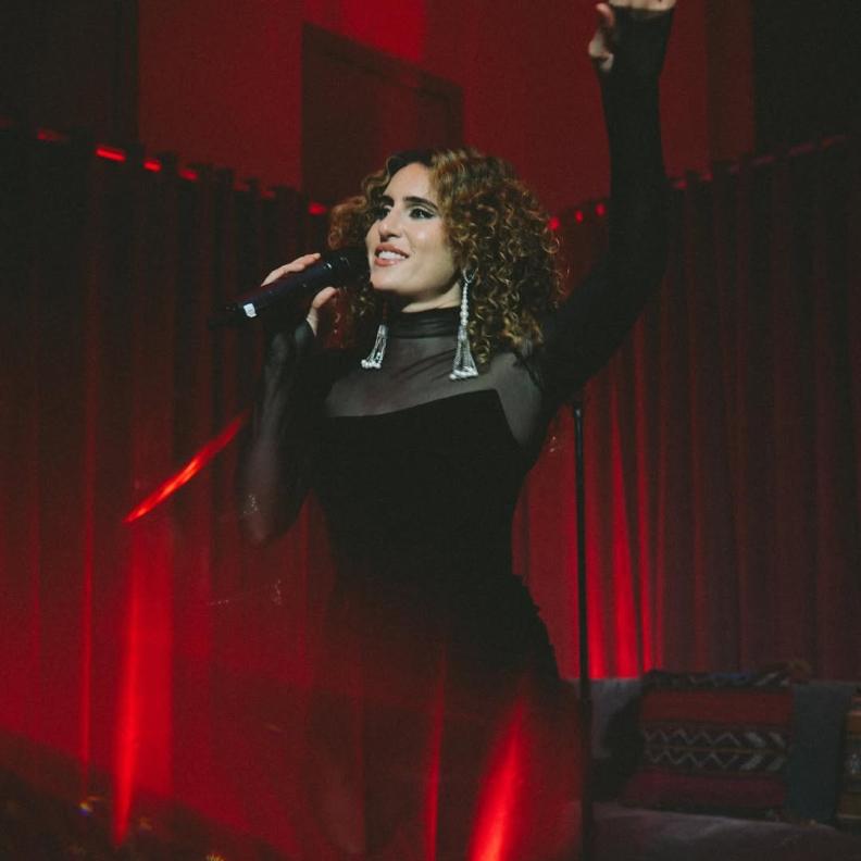 خاص لـ "هي": الفنانة السعودية تام تام… صوت يعبر الحدود بالموسيقى  