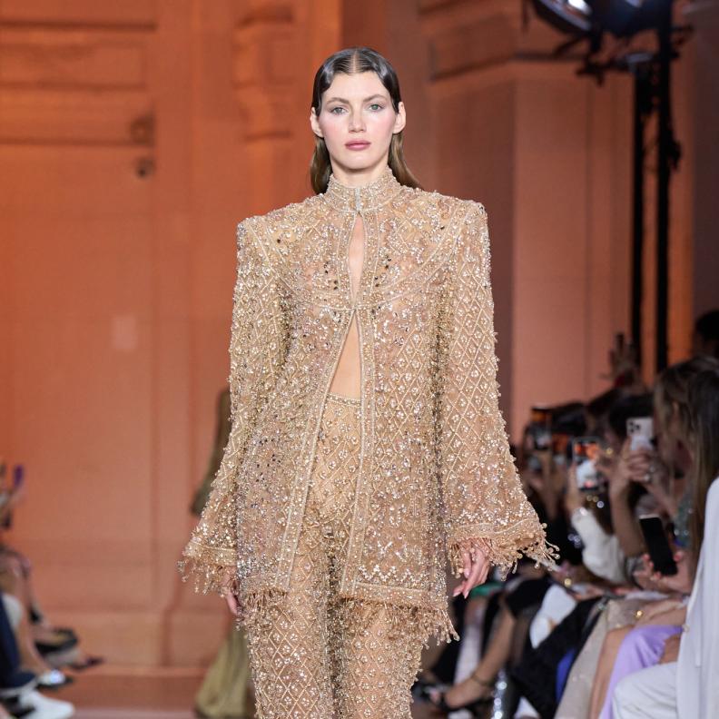  بناطيل براقة تليق بسهرات رأس السنة